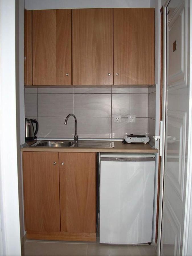 Sea Breeze 2 Apartments Мастіхарі Екстер'єр фото