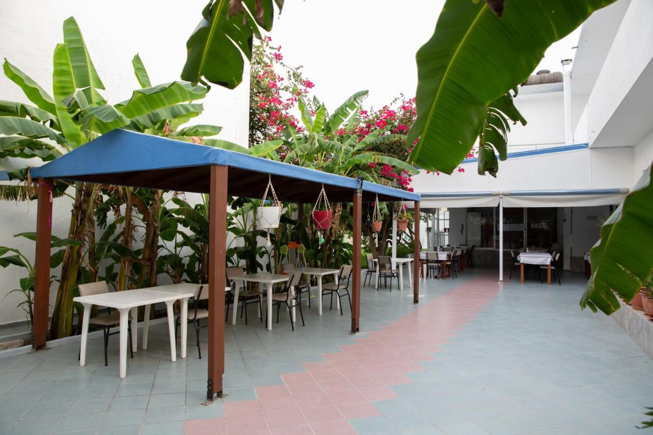 Sea Breeze 2 Apartments Мастіхарі Екстер'єр фото