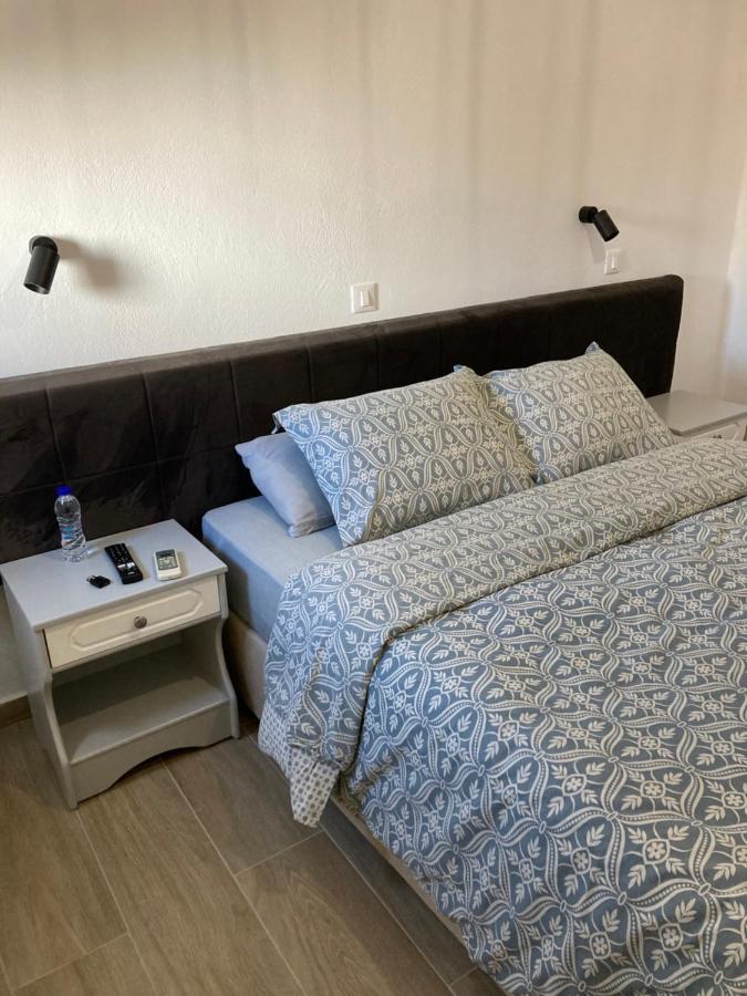 Sea Breeze 2 Apartments Мастіхарі Екстер'єр фото