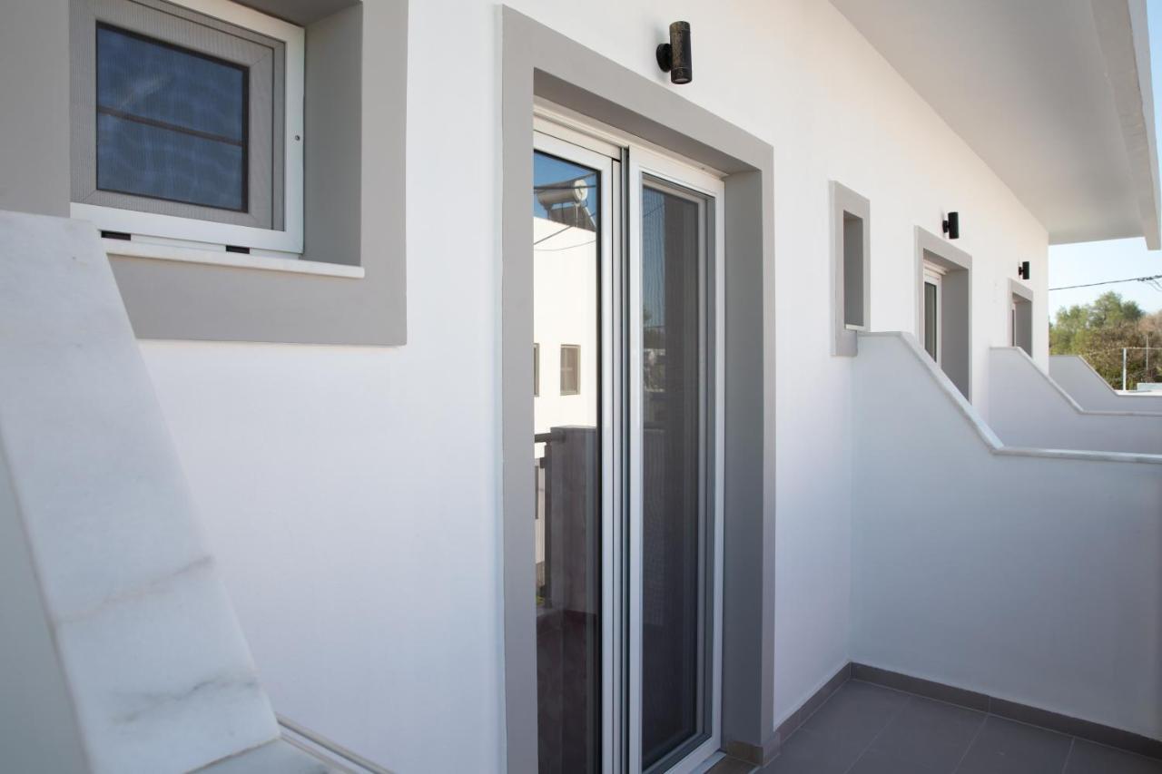 Sea Breeze 2 Apartments Мастіхарі Екстер'єр фото