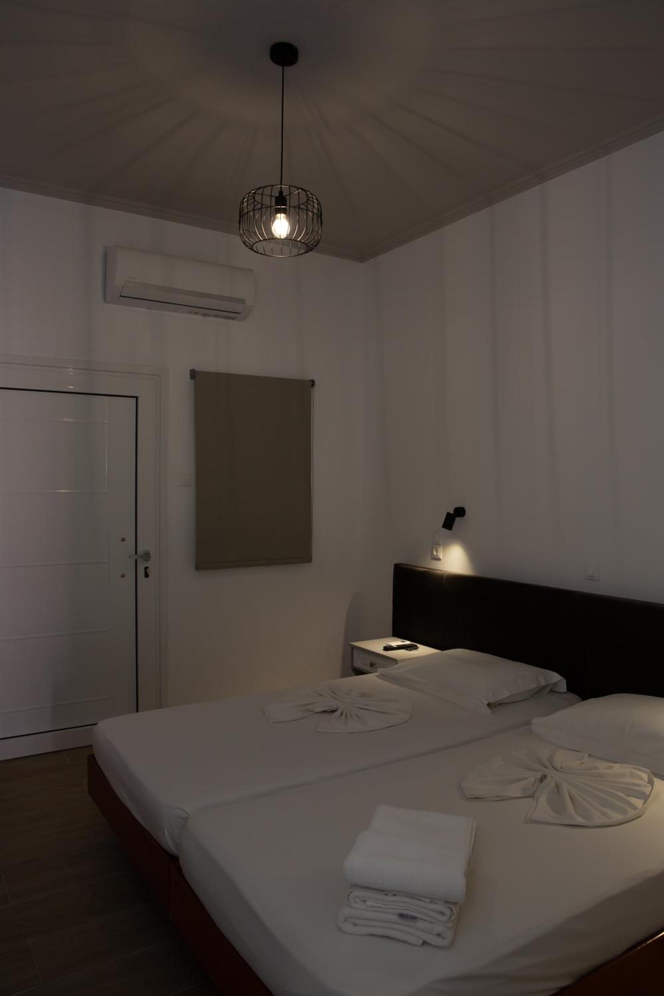 Sea Breeze 2 Apartments Мастіхарі Екстер'єр фото